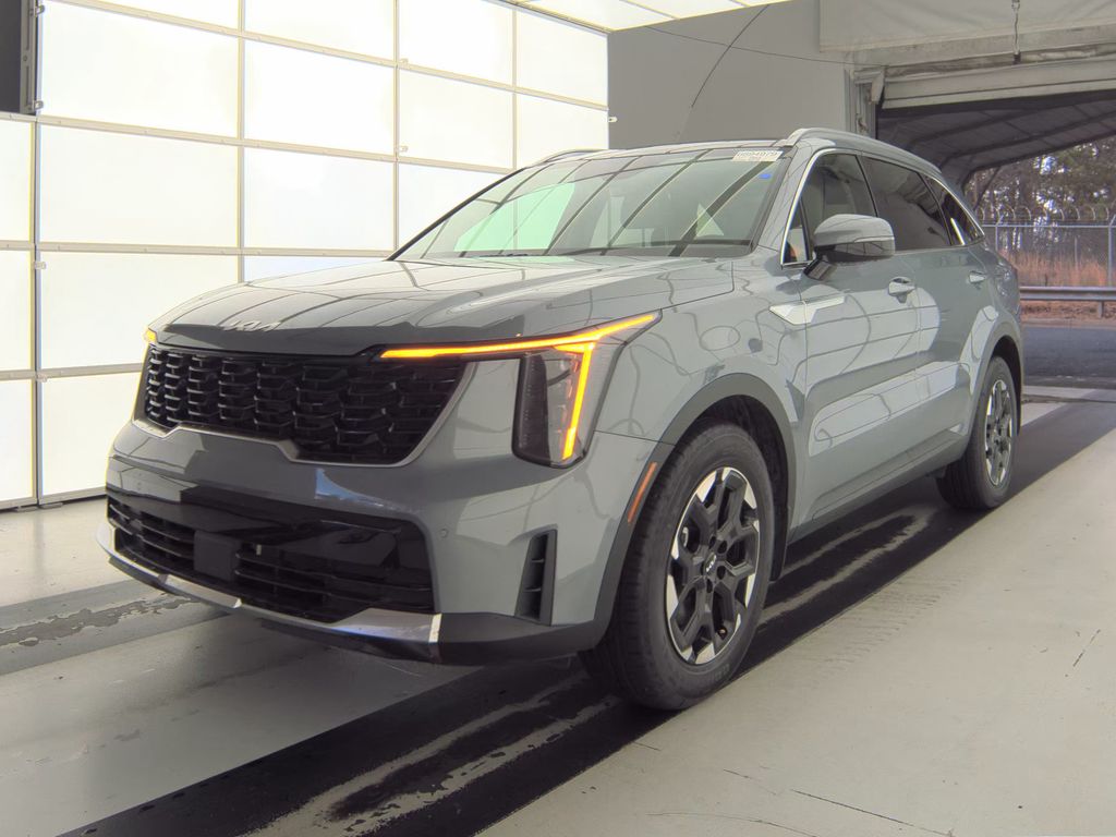 2025 Kia Sorento S photo