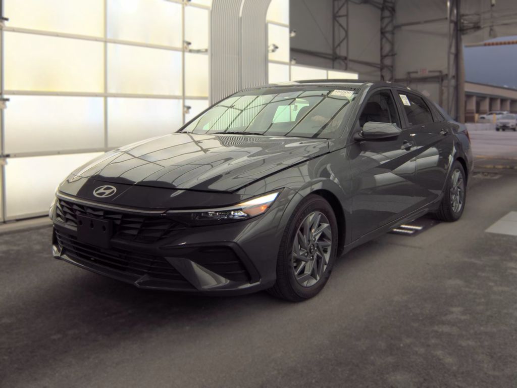 2025 Hyundai Elantra Blue photo