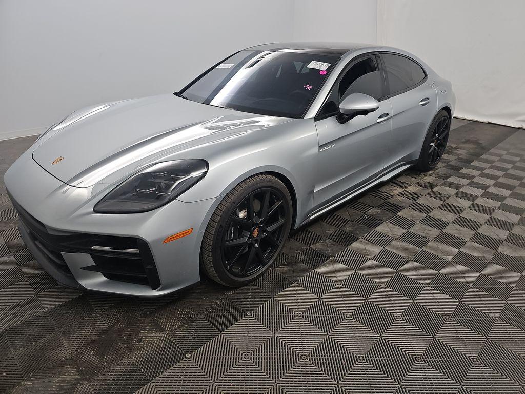 2025 Porsche Panamera 4 E-Hybrid photo