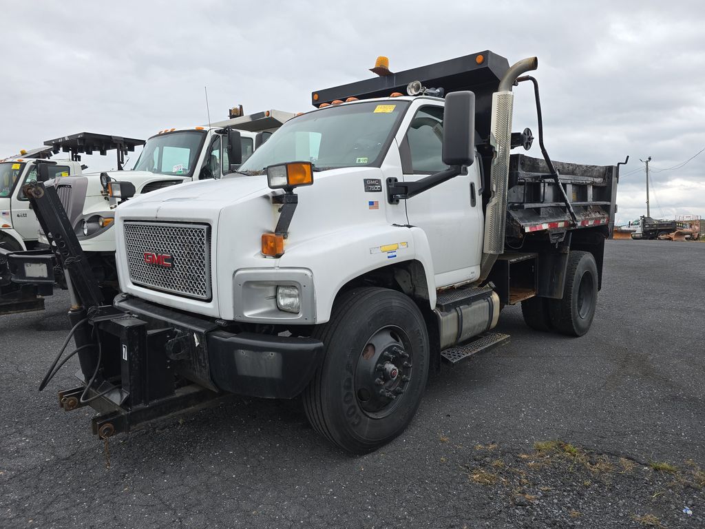 2005 GMC C7500 Dump Truck photo
