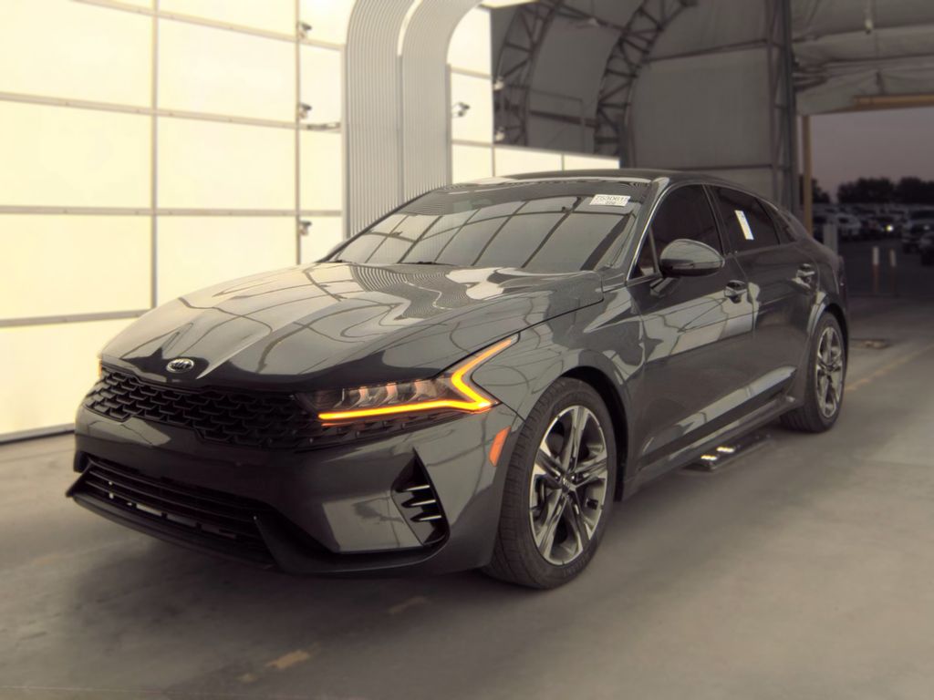 2021 Kia K5 EX photo