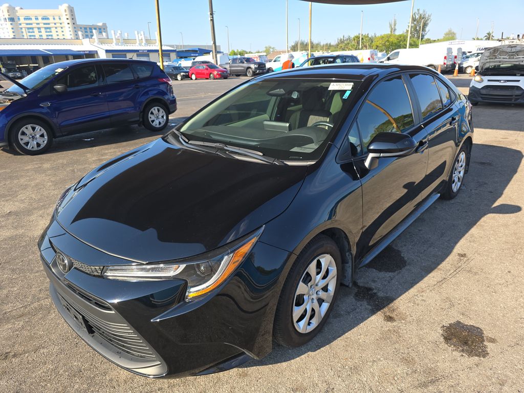 2025 Toyota Corolla LE photo