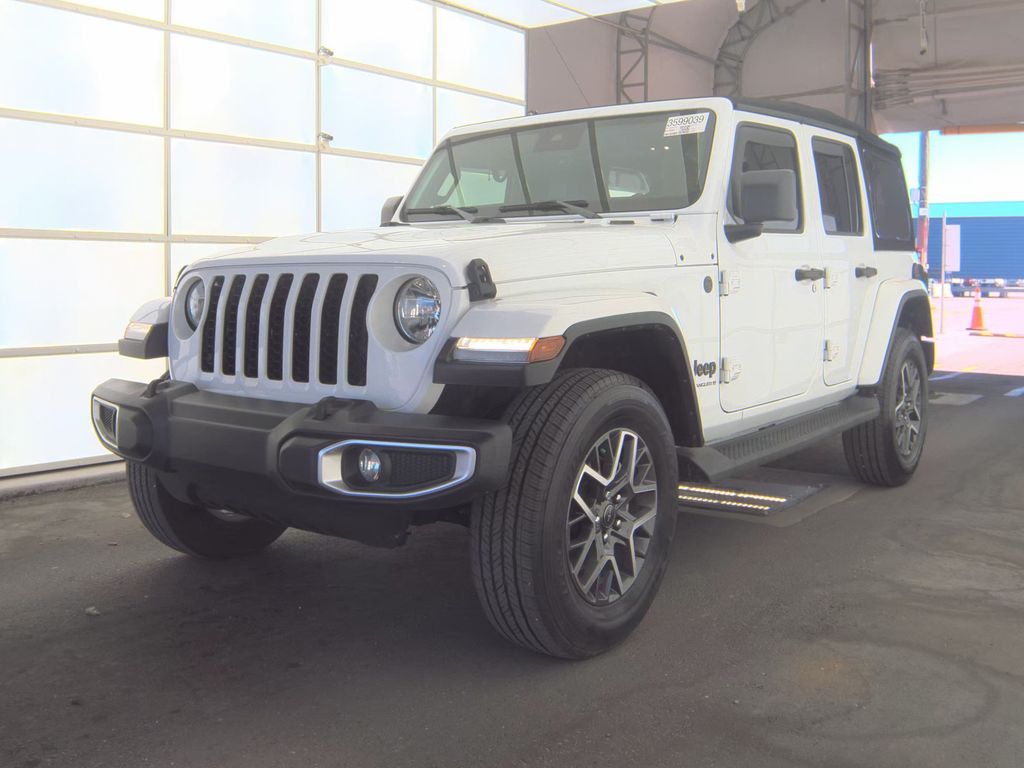 2025 Jeep Wrangler Sahara photo