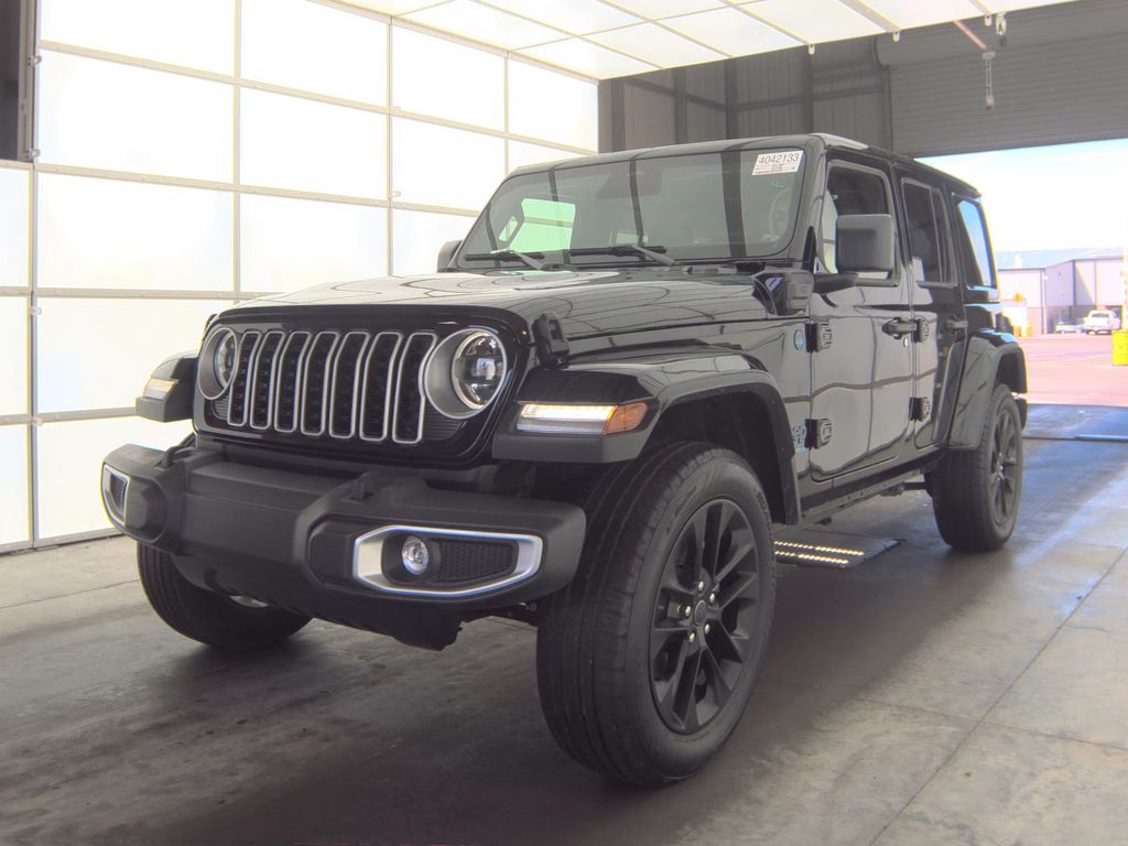 2025 Jeep Wrangler Sahara photo