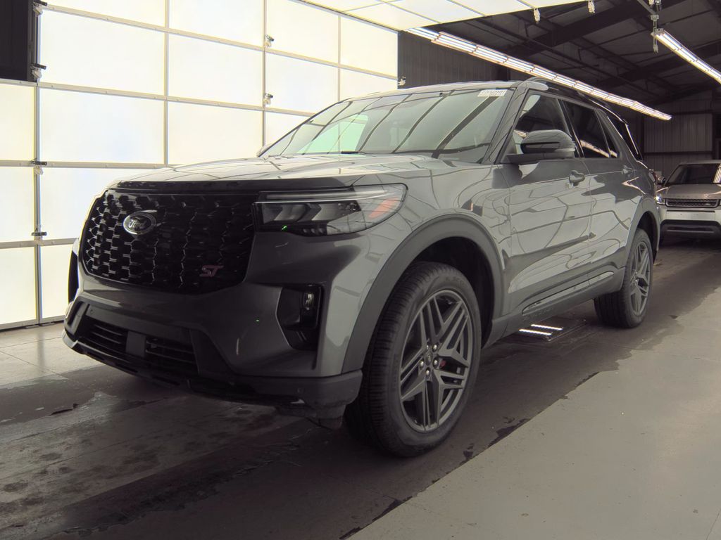 2025 Ford Explorer ST photo