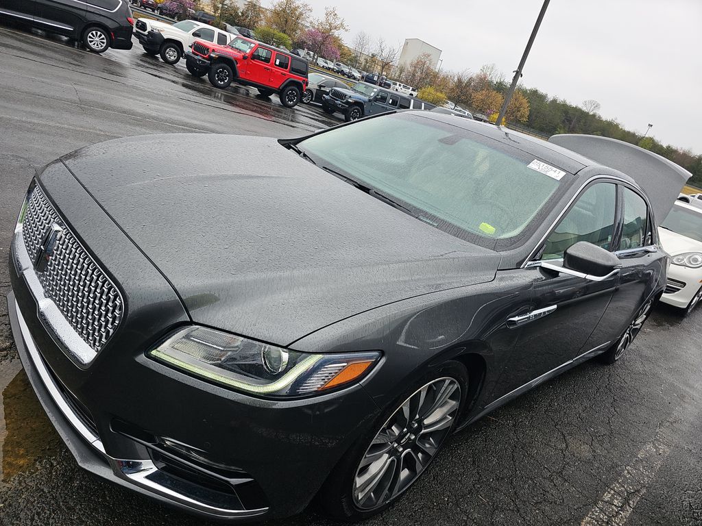2017 Lincoln Continental Select photo