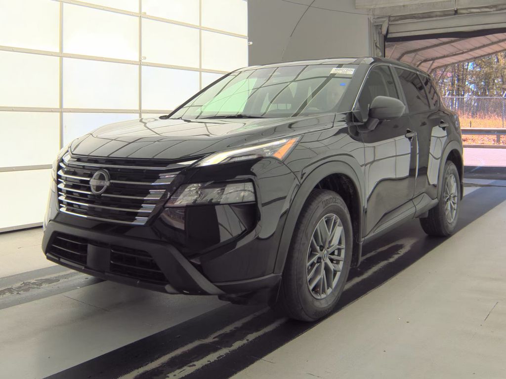 2025 Nissan Rogue S photo