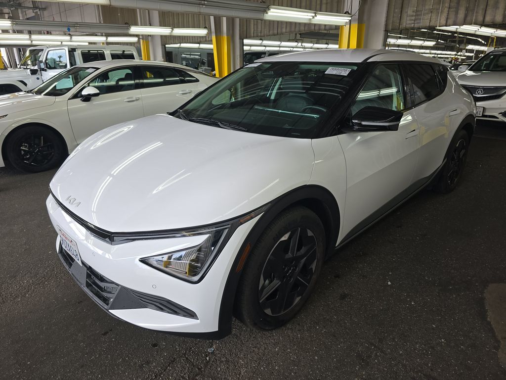 2025 Kia EV6 Light photo