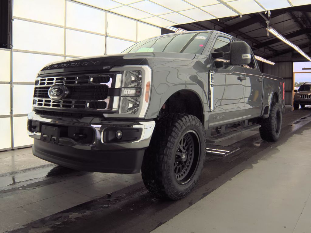 2025 Ford F-250 XLT photo