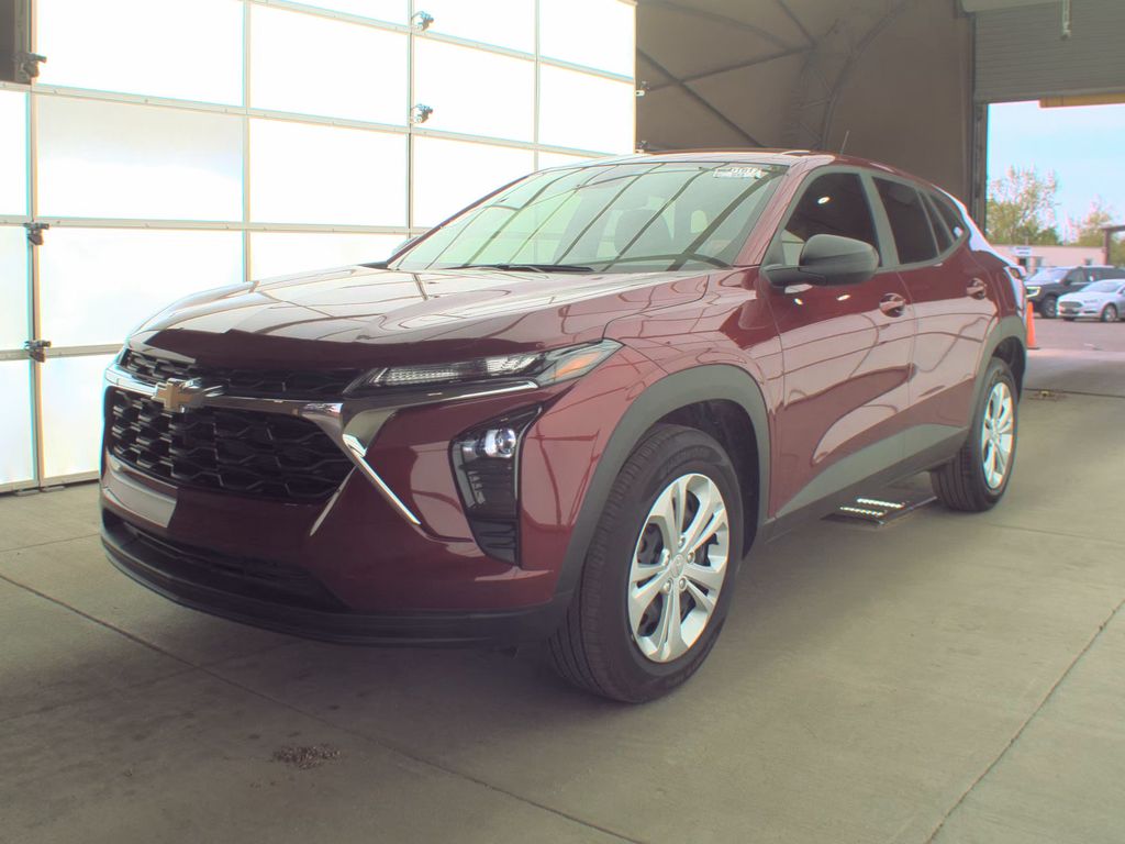 2025 Chevrolet Trax photo