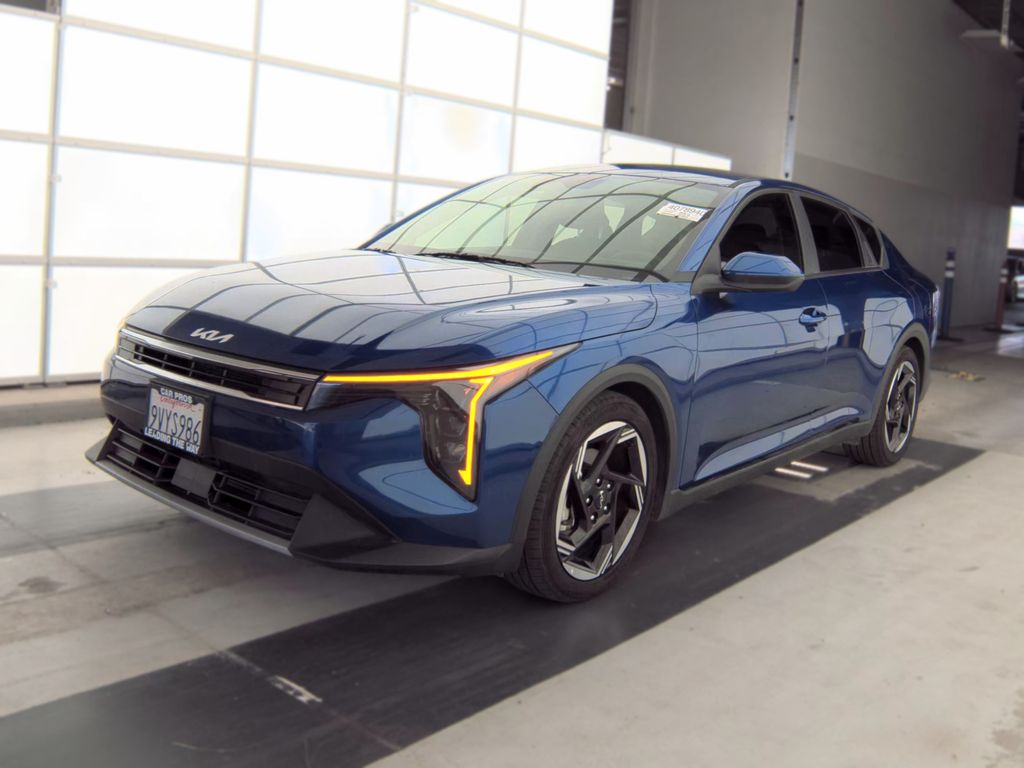 2025 Kia K4 EX photo