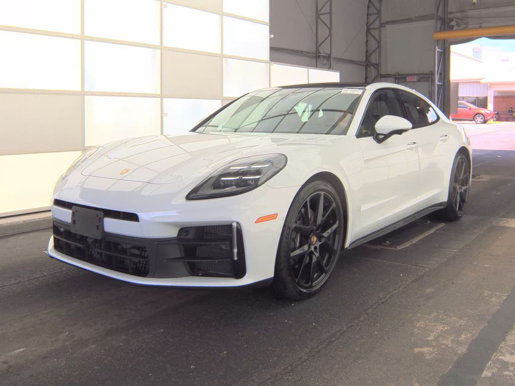 2025 Porsche Panamera 4 photo