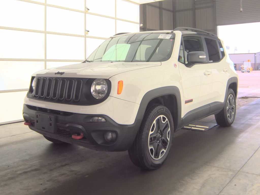 2017 Jeep Renegade Trailhawk photo