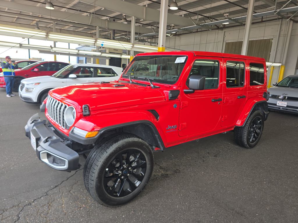 2025 Jeep Wrangler Sahara photo