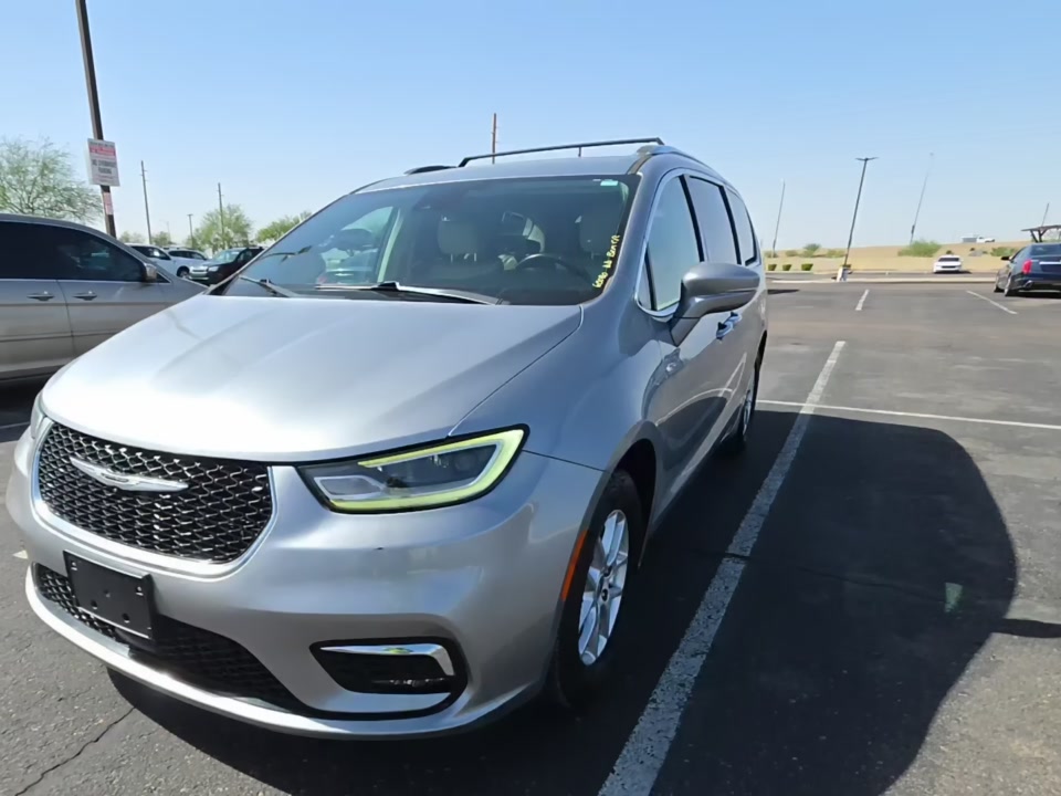 2021 Chrysler Pacifica Touring L photo