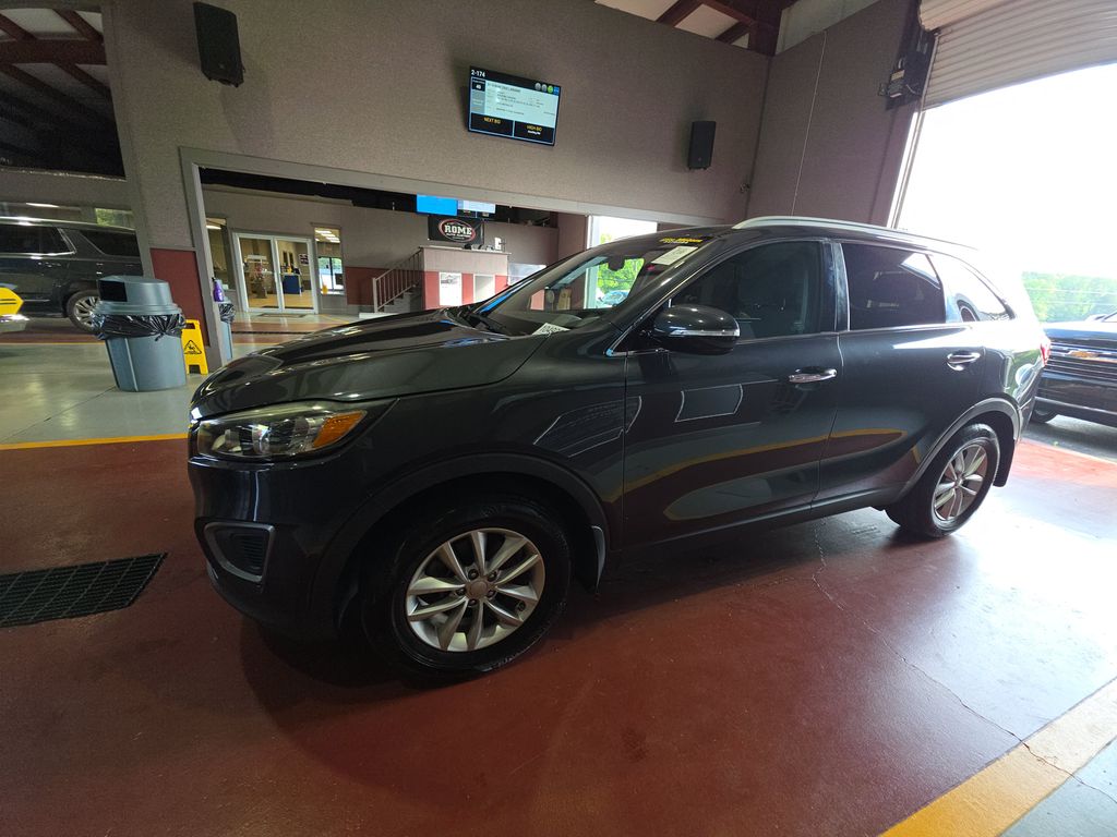 2017 Kia Sorento LX photo