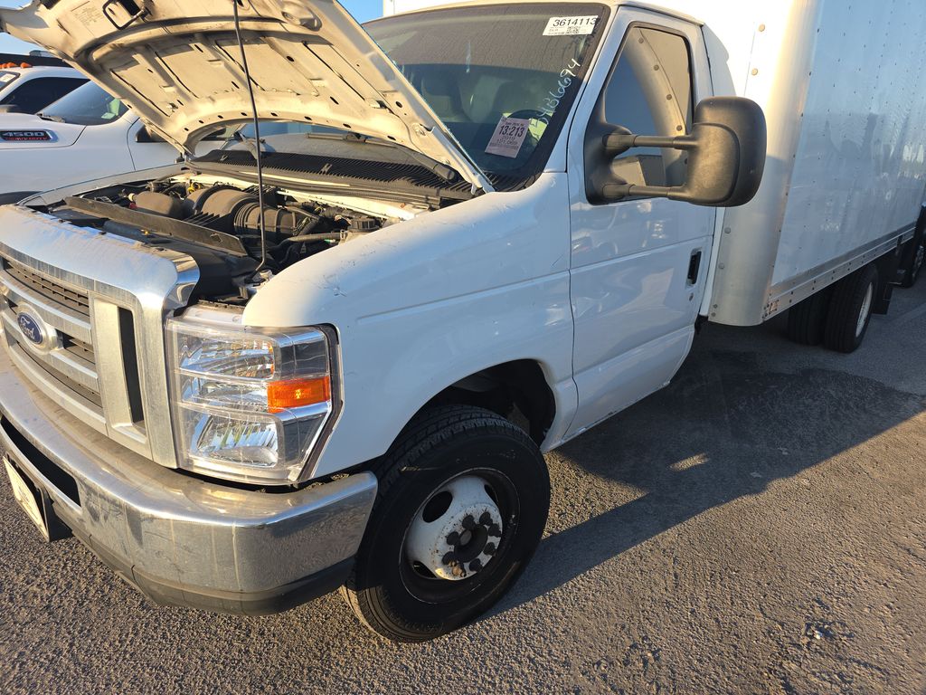 2019 Ford E-350 photo