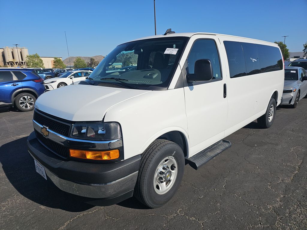 2025 Chevrolet 3500 LT photo