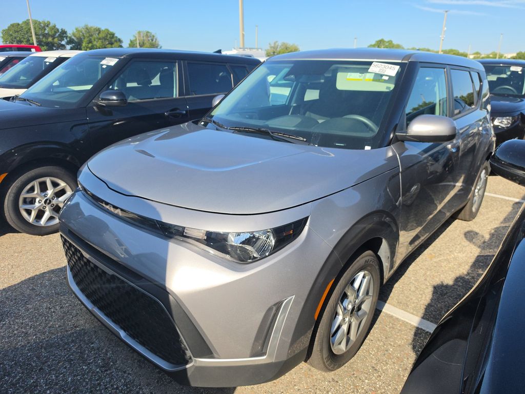 2025 Kia Soul LX photo