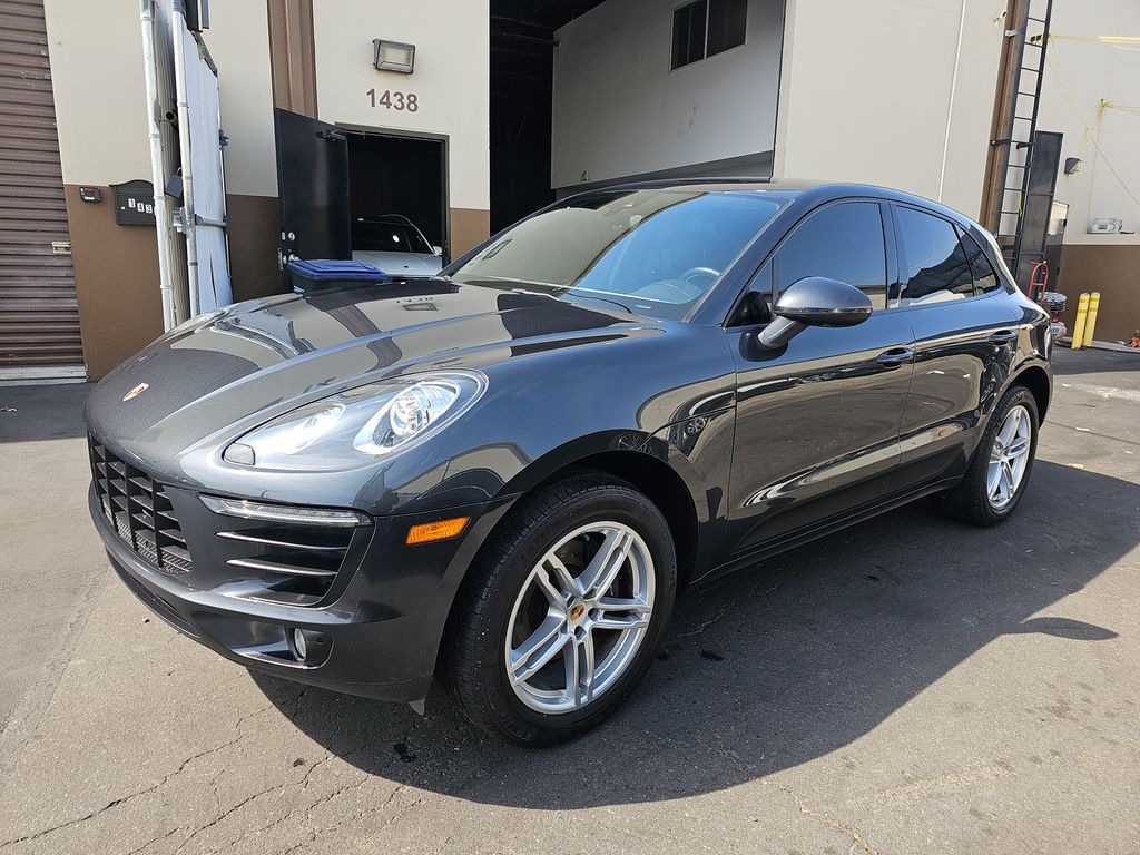 2018 Porsche Macan photo
