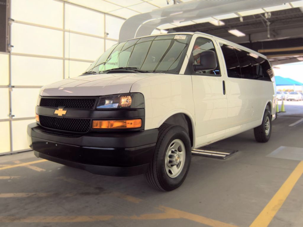 2025 Chevrolet G3500 Pass LS photo