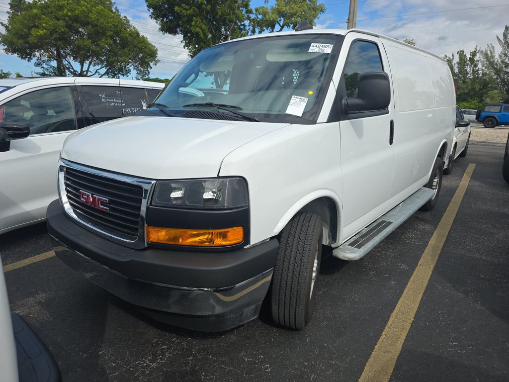 2025 GMC Savana 2500 Base photo