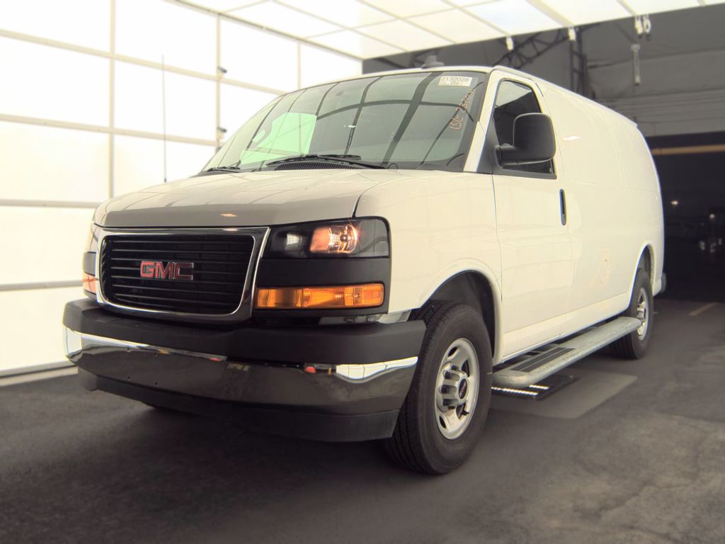 2025 GMC G2500 Cargo photo