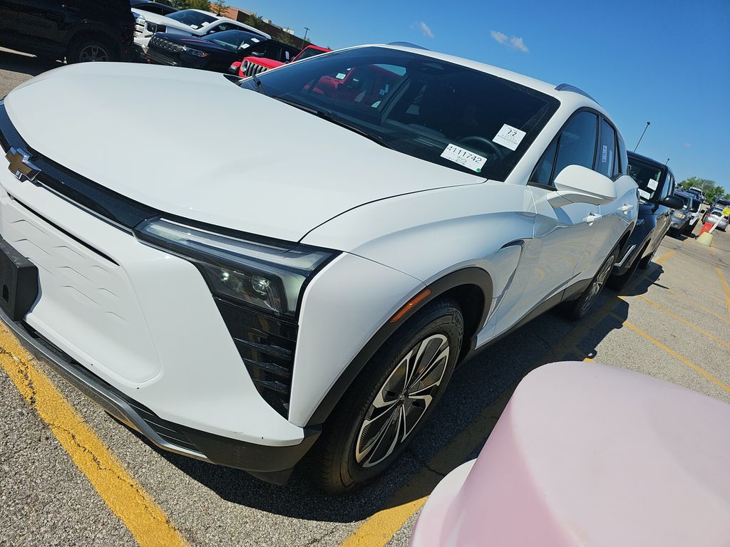 2025 Chevrolet Blazer AWD LT photo