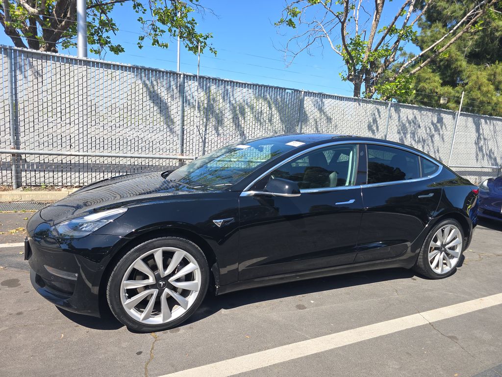 2018 Tesla Model 3 Long Range photo