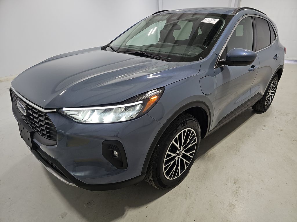 2025 Ford Escape Phev photo