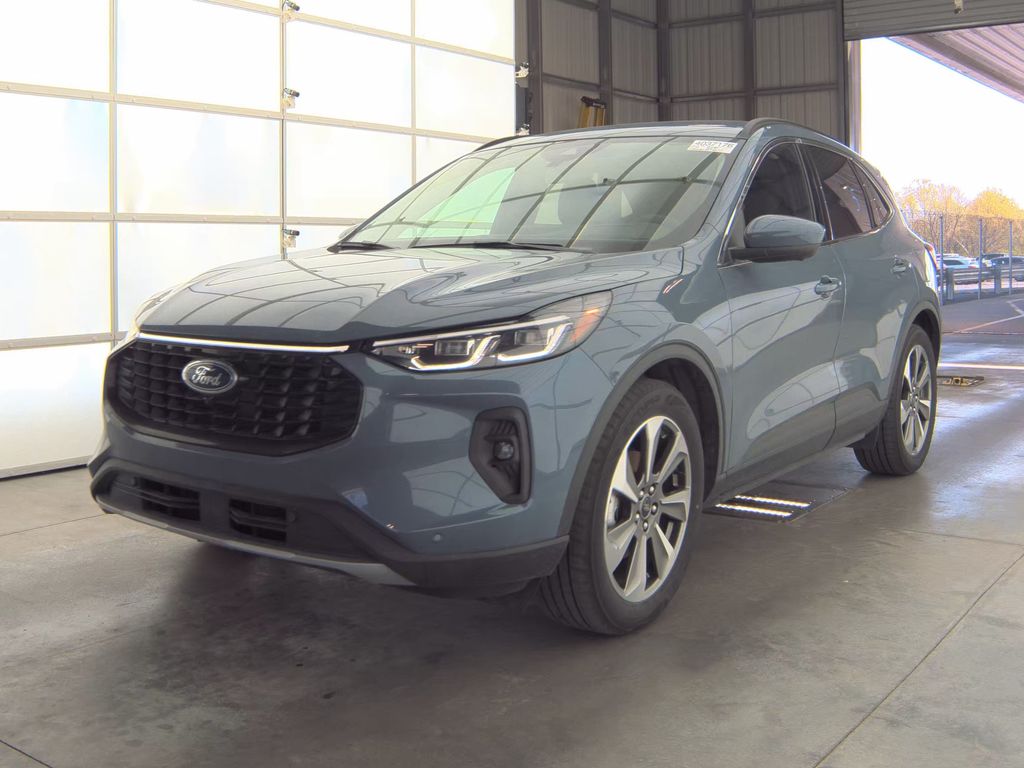 2025 Ford Escape Platinum photo