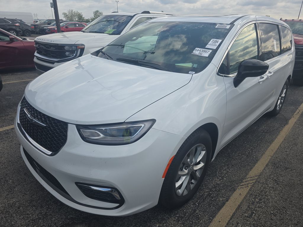 2026 Chrysler Pacifica Limited photo