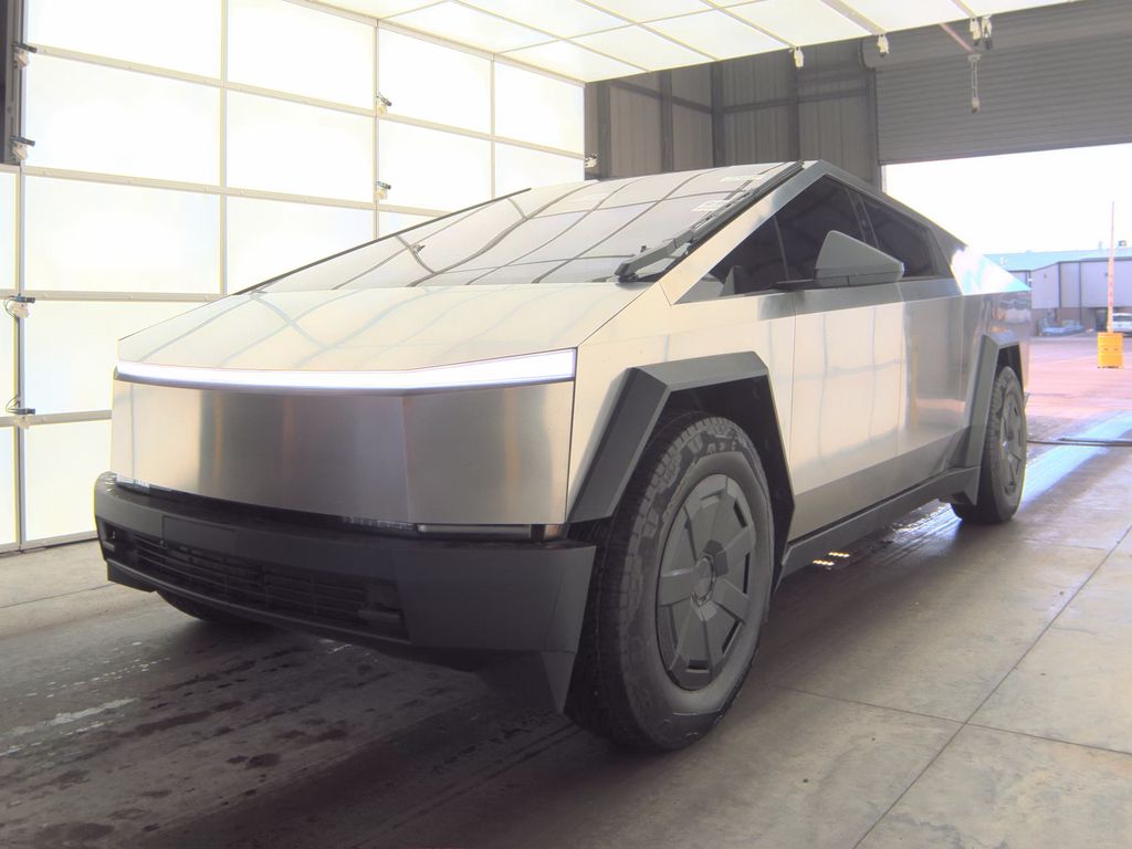 2025 Tesla Cybertruck photo