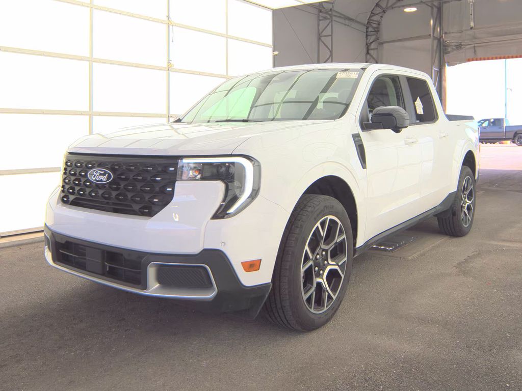 2025 Ford Maverick Lariat photo