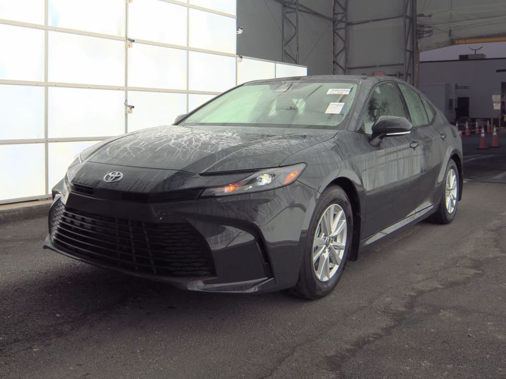 2025 Toyota Camry LE photo