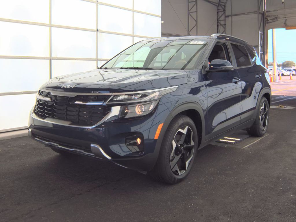 2025 Kia Seltos EX photo