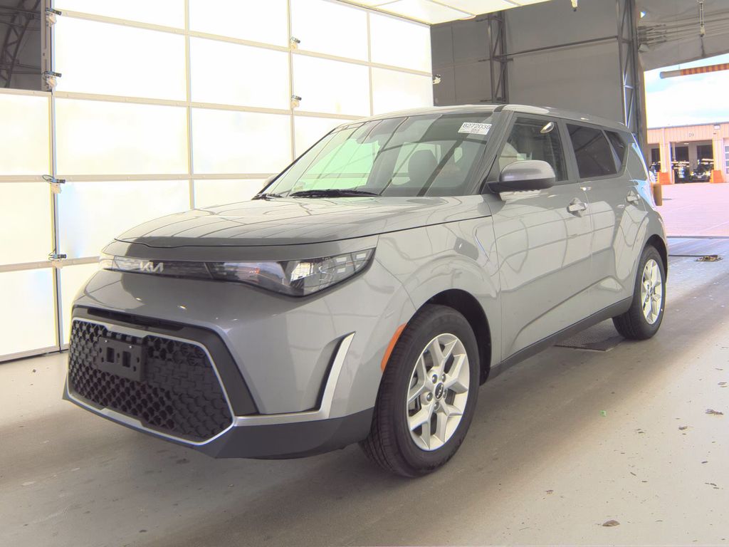2025 Kia Soul LX photo