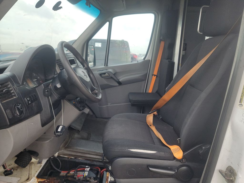 2014 Mercedes-Benz Sprinter 2500 EXT photo