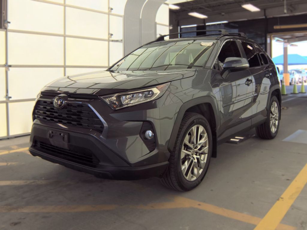 2021 Toyota RAV4 XLE Premiu photo