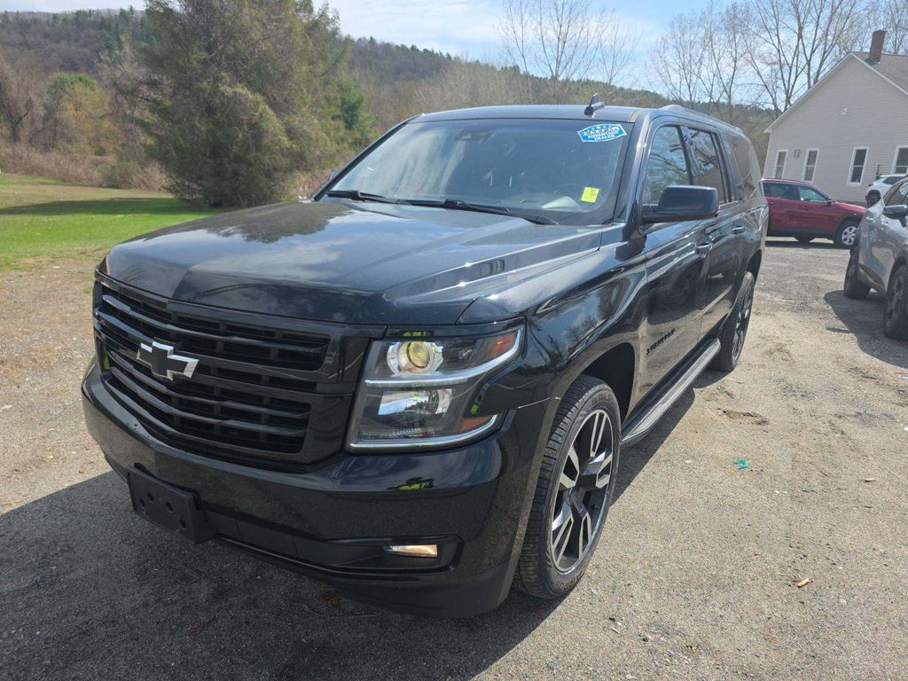 2019 Chevrolet Suburban LT photo