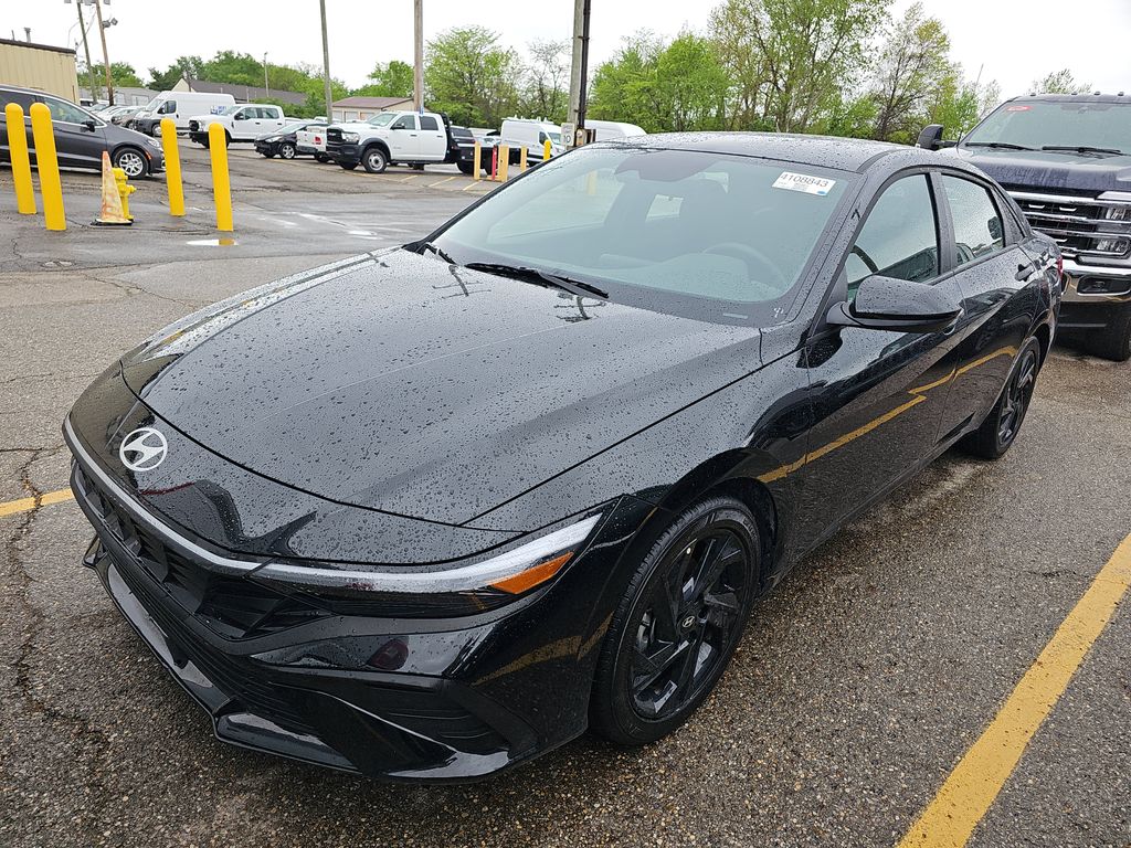 2026 Hyundai Elantra SEL Sport photo