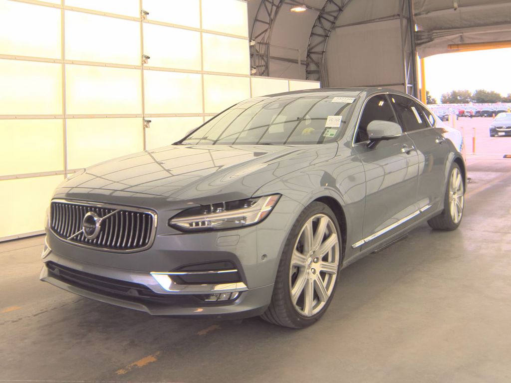 2017 Volvo S90 Inscriptn photo