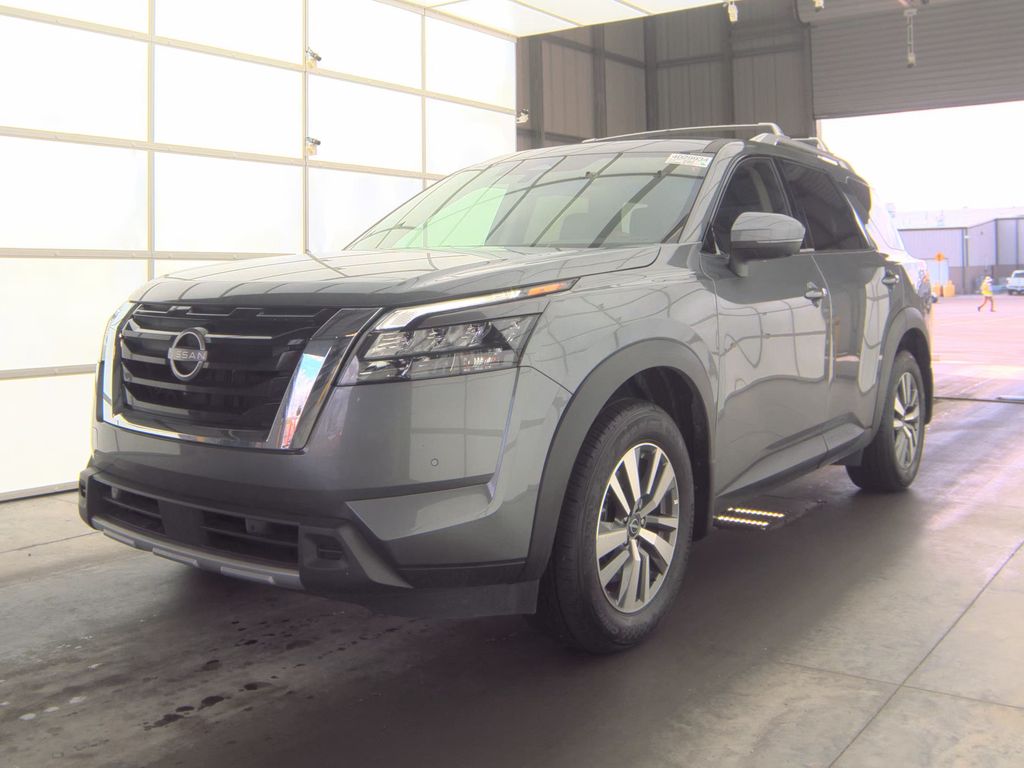 2025 Nissan Pathfinder SL photo
