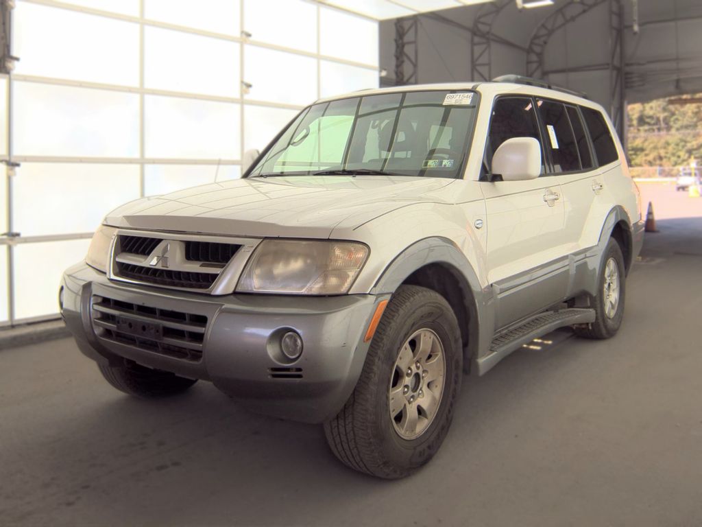 2004 Mitsubishi Montero LTD Limited photo