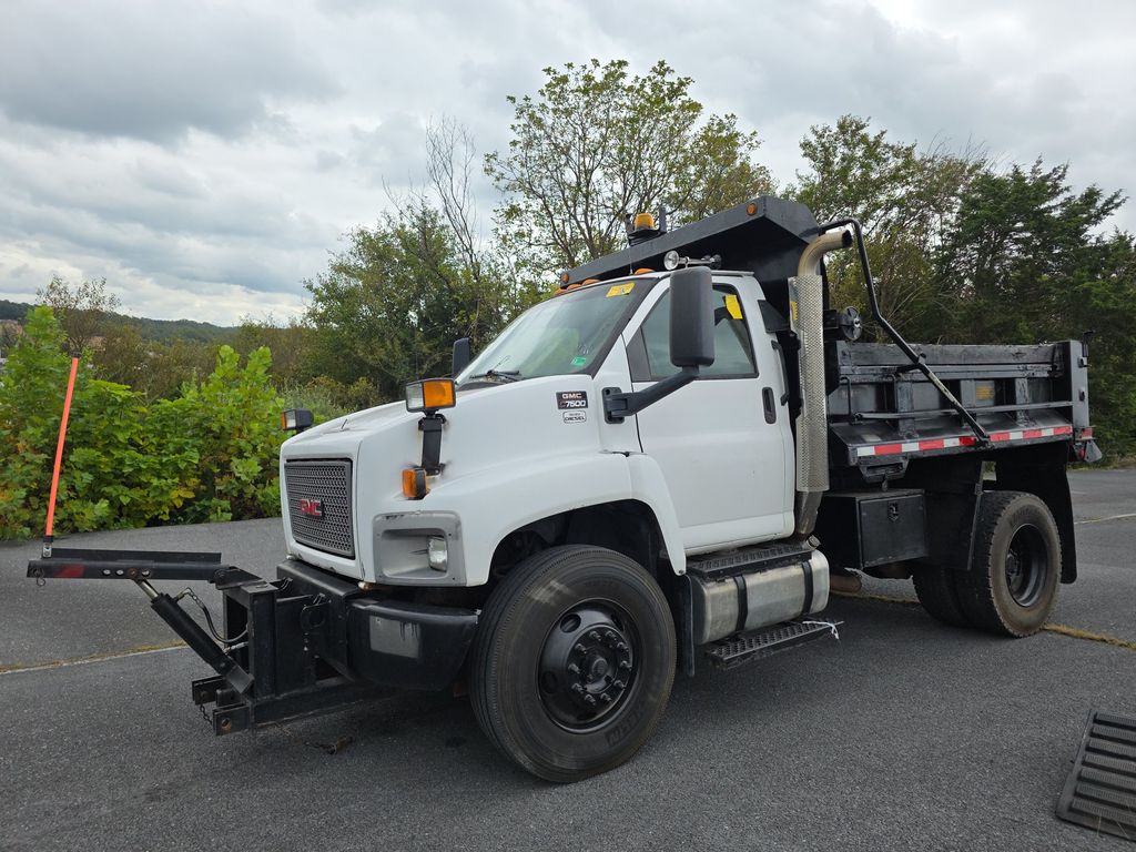 2008 GMC C7500 Dump Truck photo