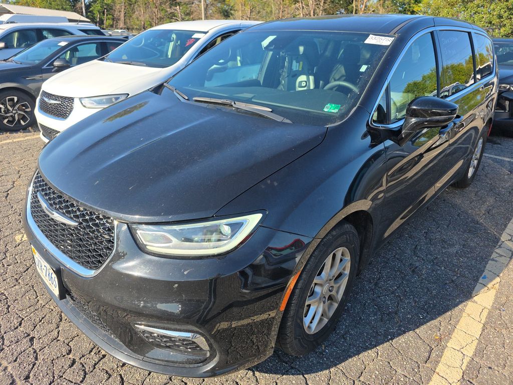 2026 Chrysler Pacifica Select photo