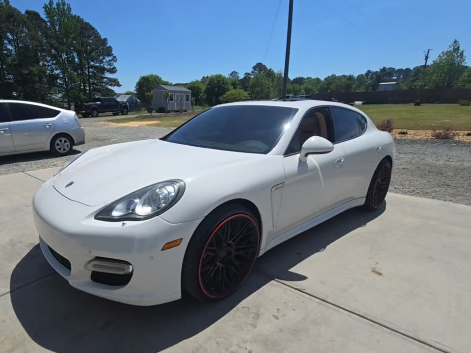 2011 Porsche Panamera Turbo photo