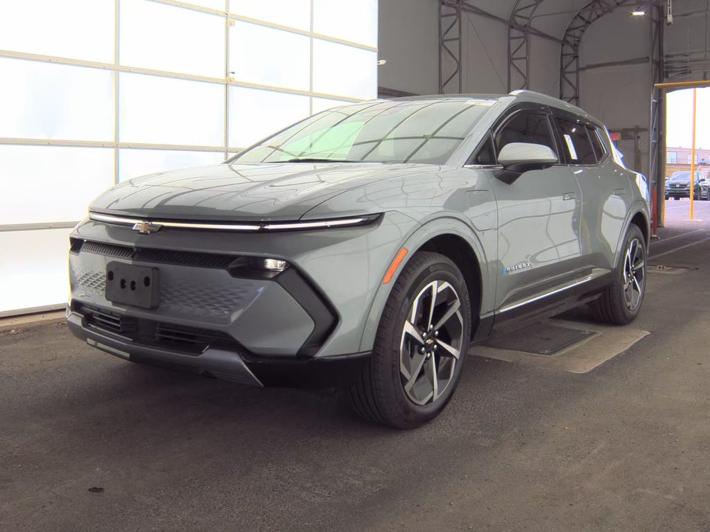 2025 Chevrolet Equinox LT photo