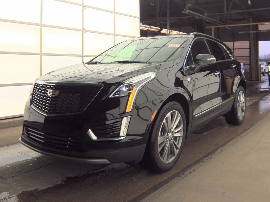 2025 Cadillac XT5 Prem LUX photo