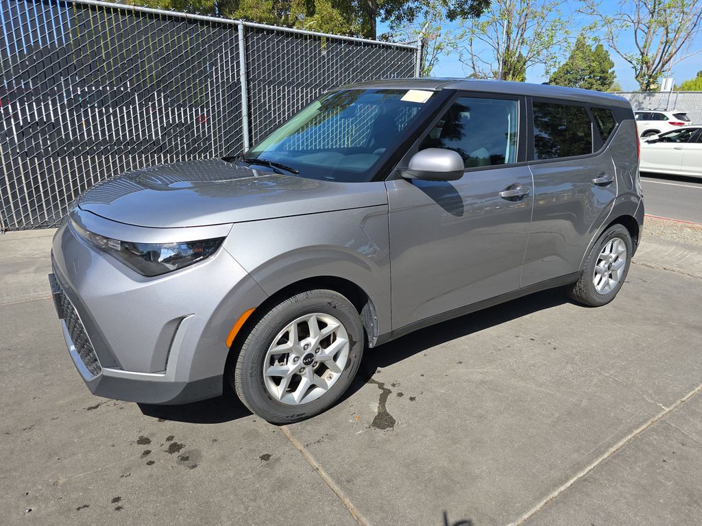 2025 Kia Soul LX photo